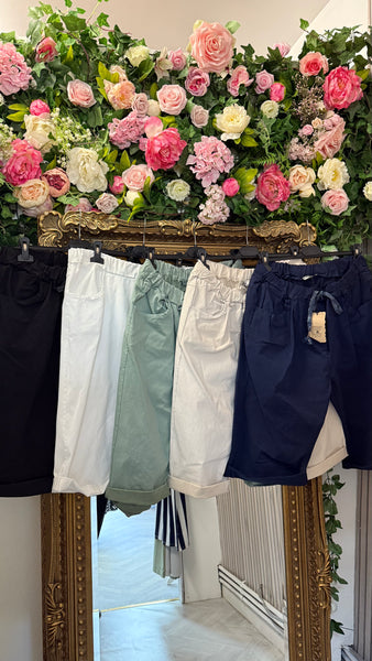3/4 magics shorts £23.99