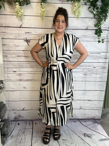 Imogen white Onesize 12-20 £24.99