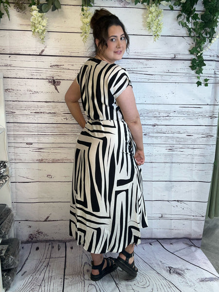 Imogen white Onesize 12-20 £24.99