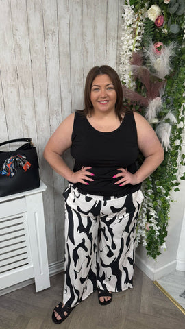 Wide leg trousers Onesize 16-24 £22.99
