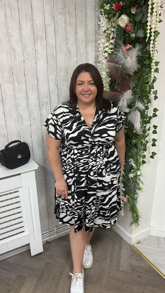 Lacey Onesize 16-28 £28.99