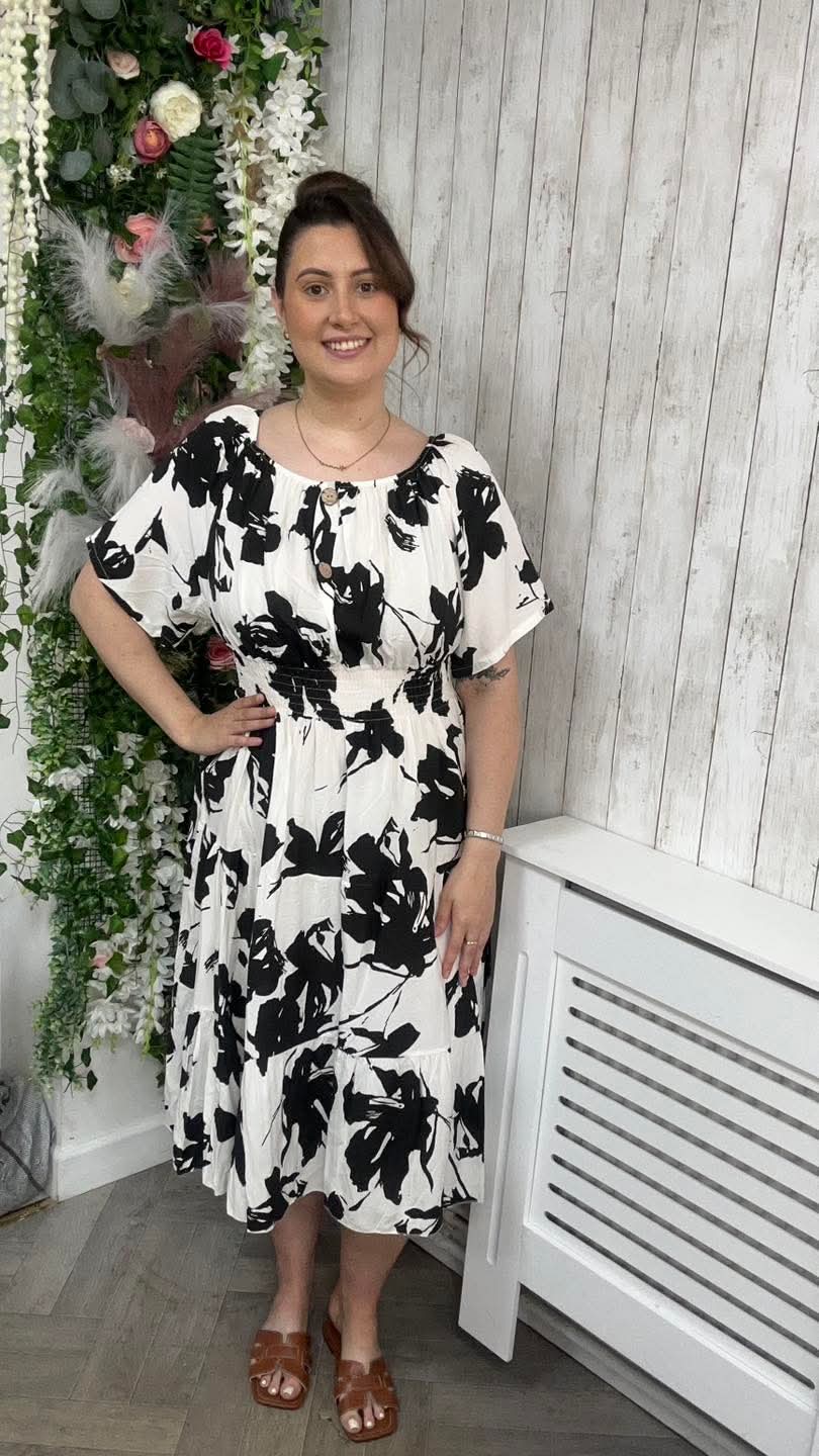 Molly Black Onesize 12-22