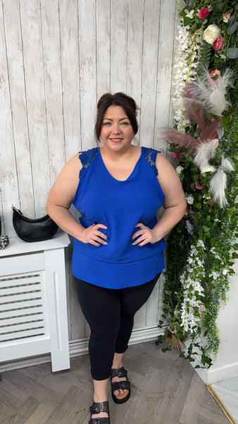 Vest Onesize 20-24 £10.99