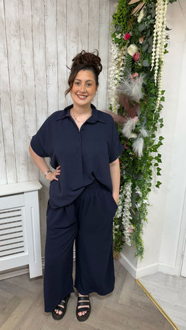 Holly Onesize 16-22 £19.99