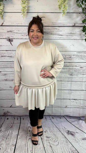 Bethan Onesize 20-24 £12