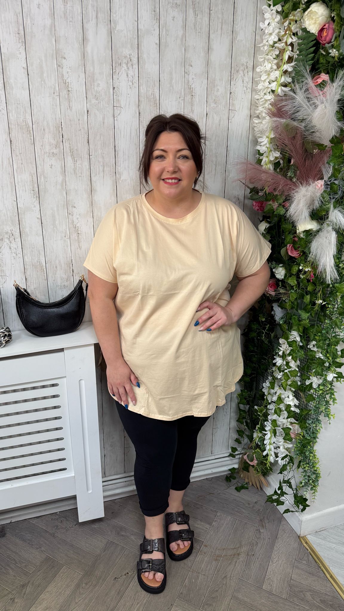 T-shirt Onesize 16-24 £15.99