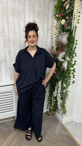 Holly Onesize 16-22 £19.99