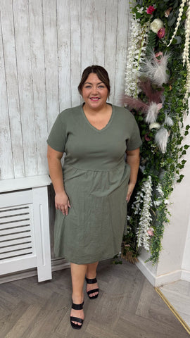 Gina Khaki Onesize 16-20 19.99
