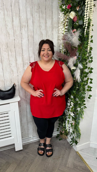 Vest Onesize 20-24 £10.99