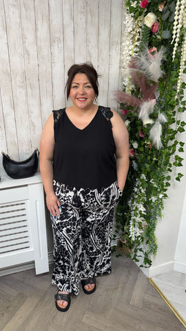 Wide leg trousers Onesize 16-24 £22.99